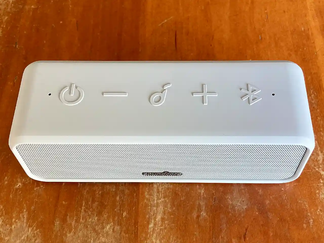 ボタン周辺がテカる