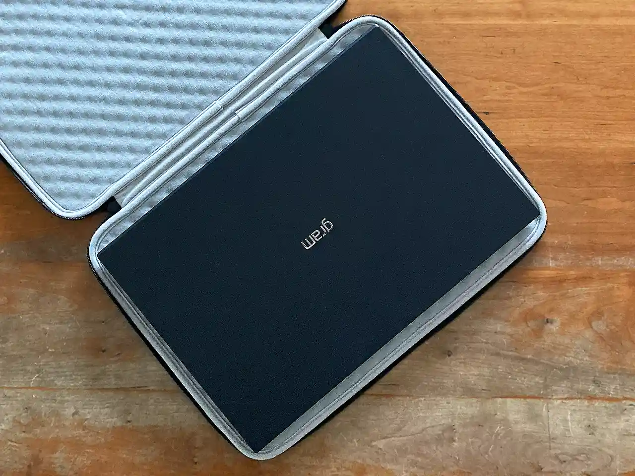 エレコム インナーケース ZSB-IBUB04BK